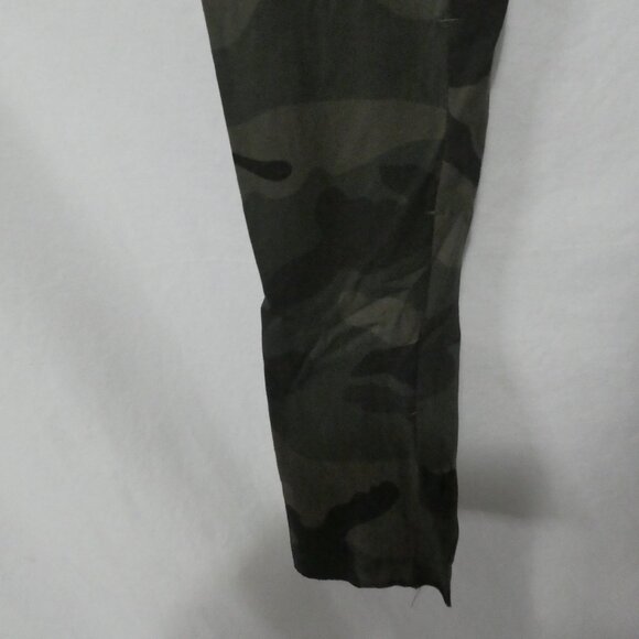 TNA | small | Camouflage Patterned Stylish Leggings | NWOT - Picture 8 of 16